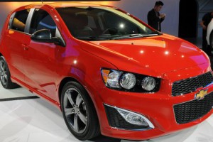 03-2013-chevrolet-sonic-rs-detroit